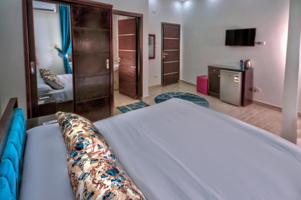 Tut Pyramids View Hotel Kafret el-Gabal Kültér fotó