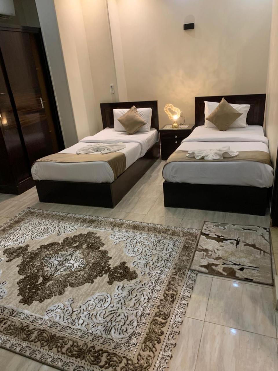 Tut Pyramids View Hotel Kafret el-Gabal Kültér fotó